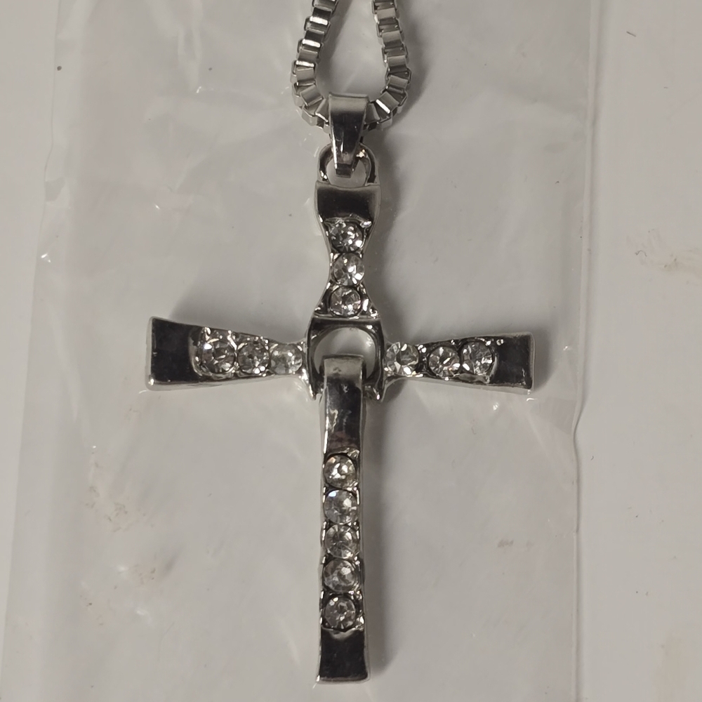 Fast and Furious Movie Dominic Toretto's Cross CZ Necklace (Pendant + Chain)